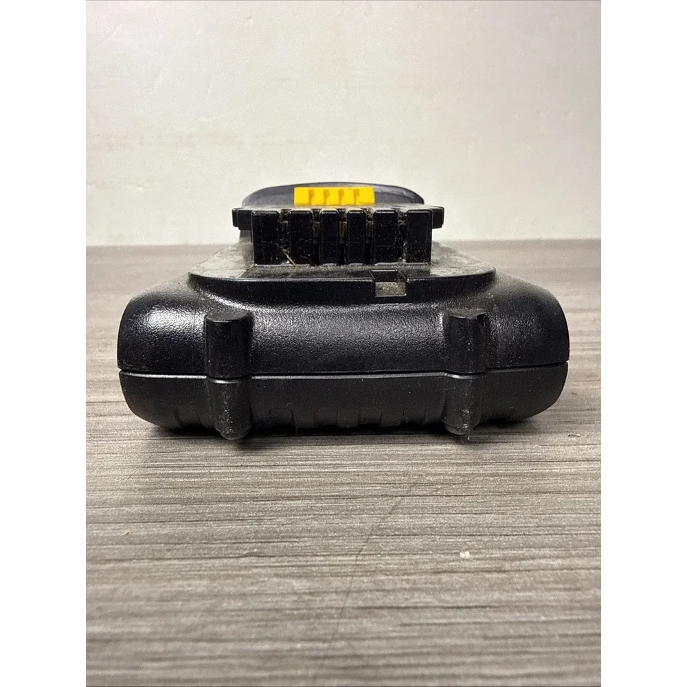 DEWALT DCB201 20V MAX 1.5 Ah Lithium-Ion Battery‎ 234162